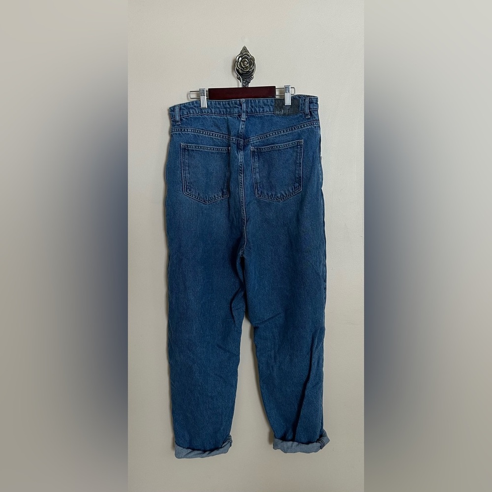 EUC We The Free Augusta Barrel Jeans Grey Skies Size 32 - Picture 8 of 12